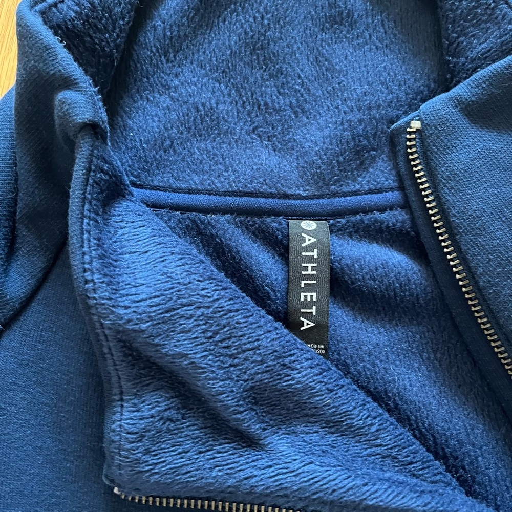 Athleta pullover - Picture 3 of 4
